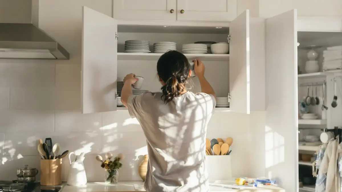 Interior Design Experts Warn: An Apparently Effective Organization Method Can Often Promote Clutter and Stress